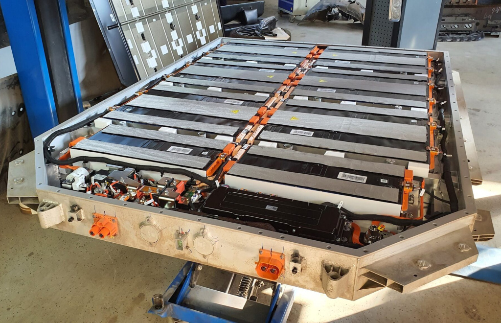 Диагностика высоковольтной батареи Зикр 001 Высоковольтная батарея Zeekr 001