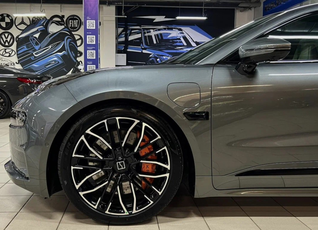 Клиренс Zeekr 001