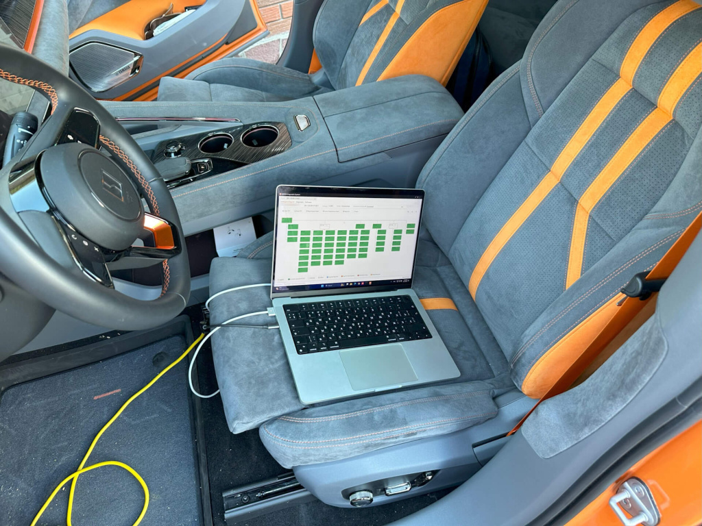 Проверка блоков через диагностический сканер Диагностика Zeekr