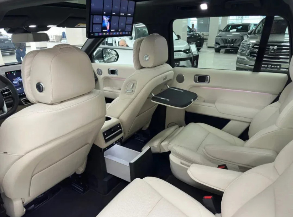 Задний ряд сидений Lixiang L9 Салон Лисян Л9