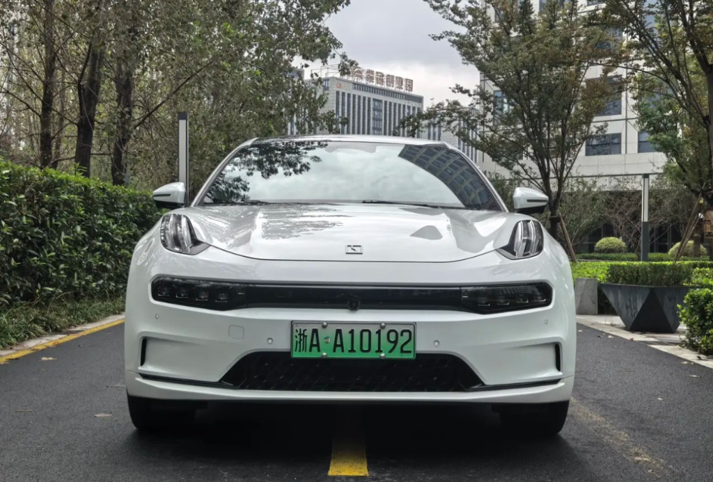 Проверка документов Зикр 001 Zeekr 001 в Китае